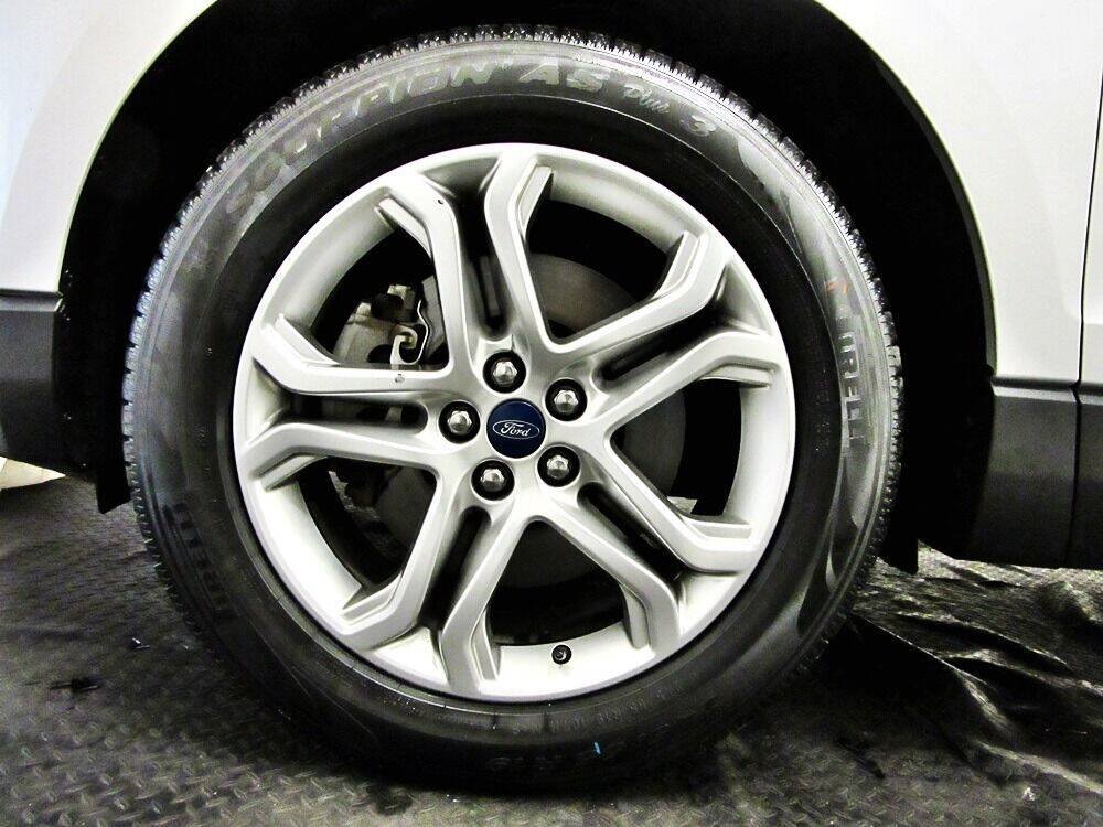 Used 2017 Ford Edge Titanium AWD/4WD image 19