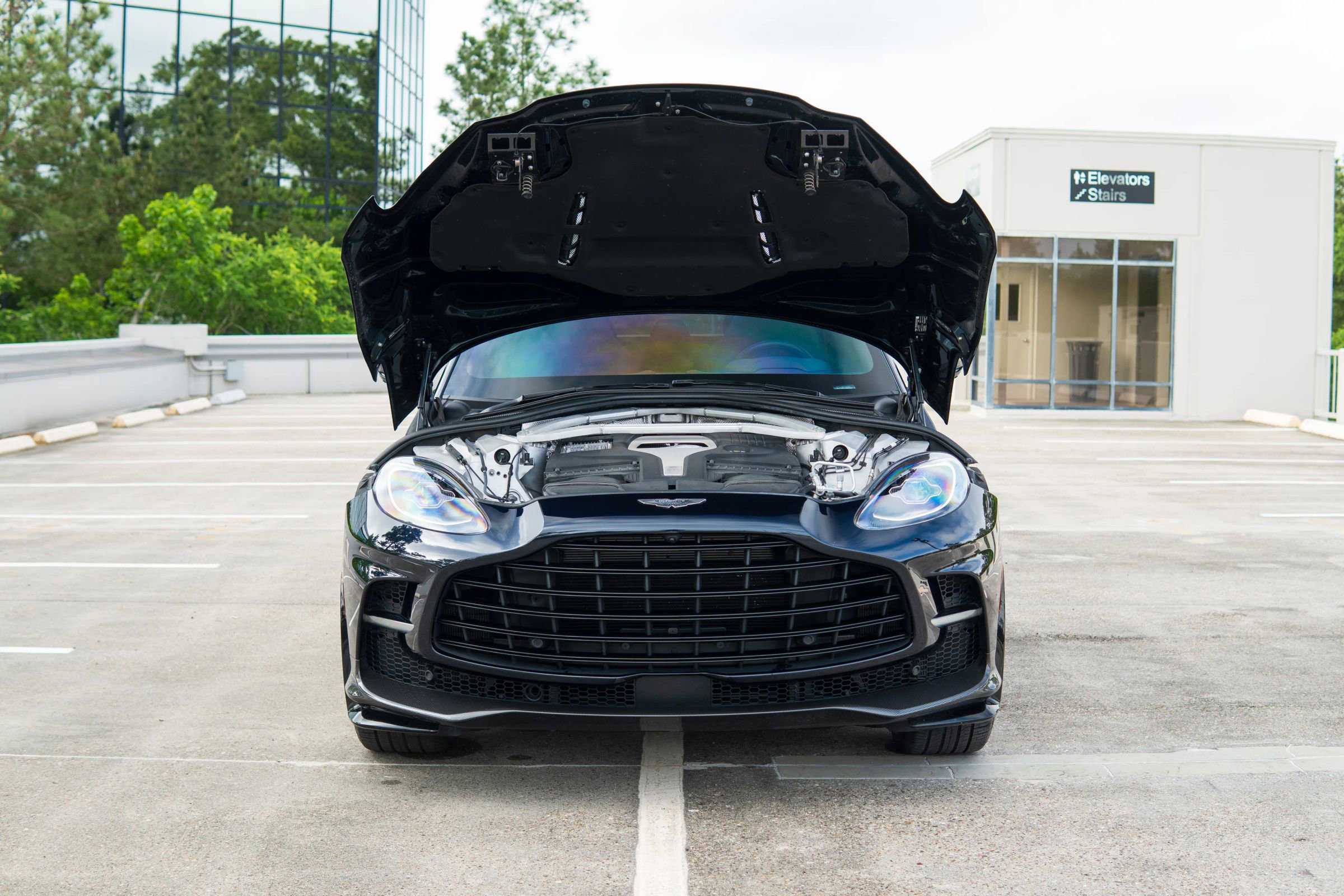 Used 2023 Aston Martin DBX 707 image 16