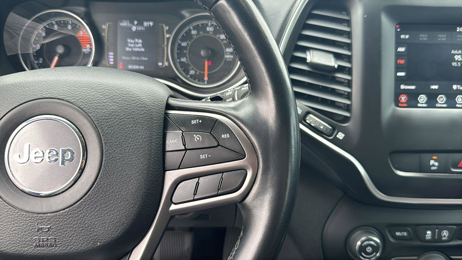 Used 2021 Jeep Cherokee Latitude Lux FWD image 14
