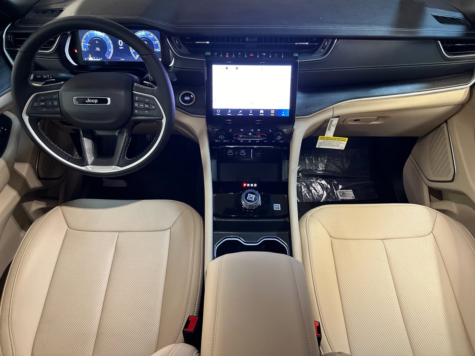 New 2025 Jeep Grand Cherokee Limited w/ Luxury Tech Group II image 12