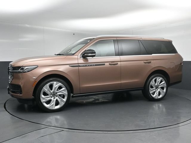 Certified 2025 Lincoln Navigator Black Label AWD/4WD image 4