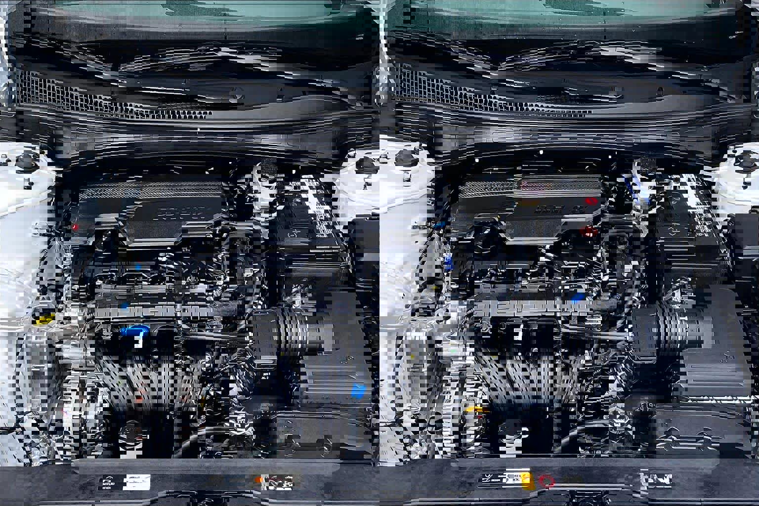 Certified 2025 Hyundai Elantra Sport image 32