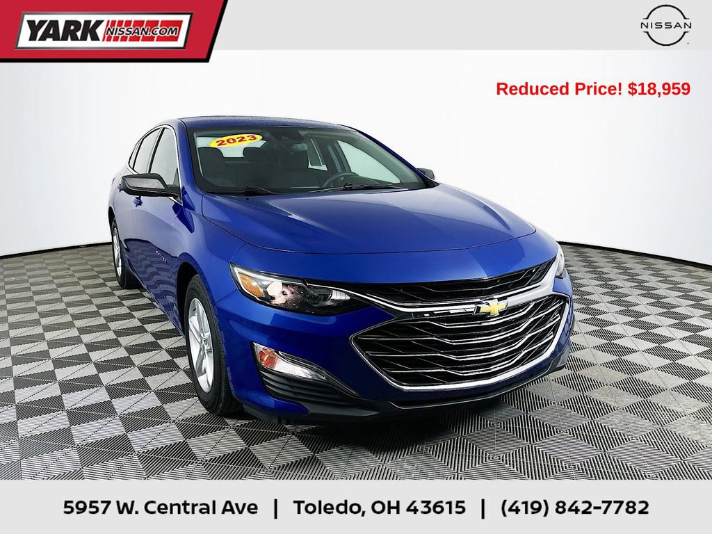 Used 2023 Chevrolet Malibu LS image 1