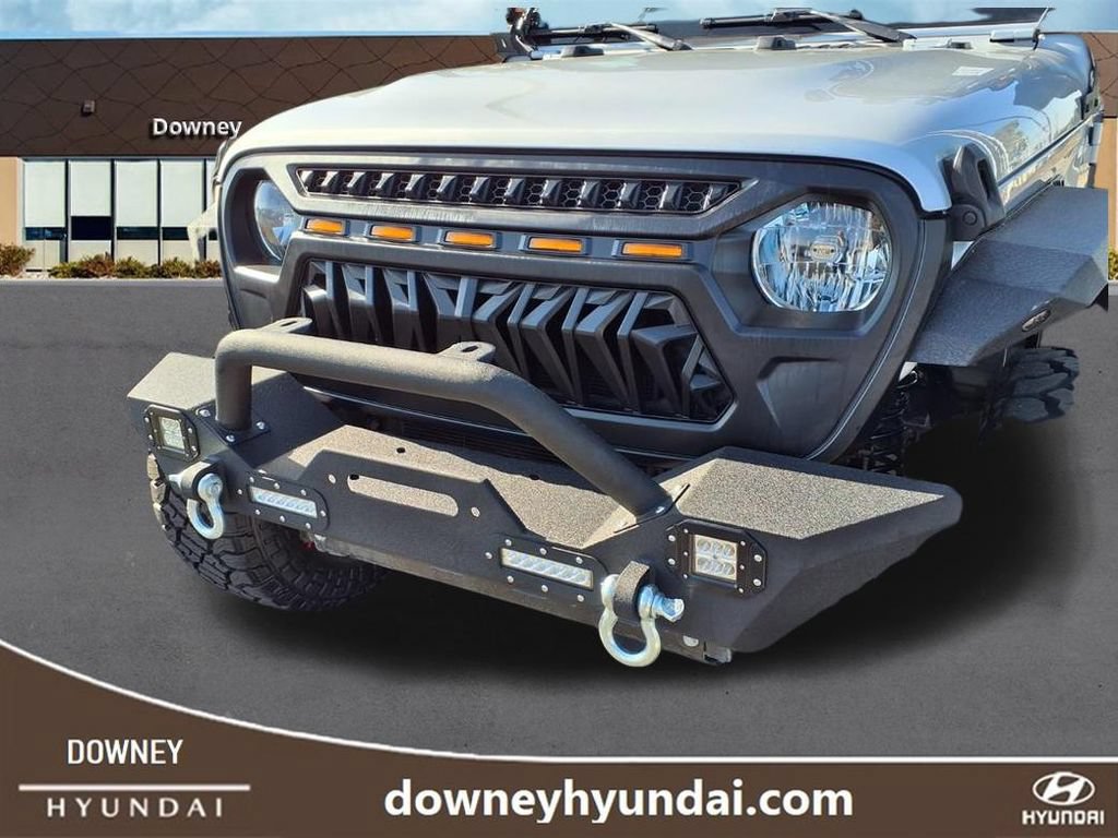 Used 2023 Jeep Gladiator Overland AWD/4WD image 10