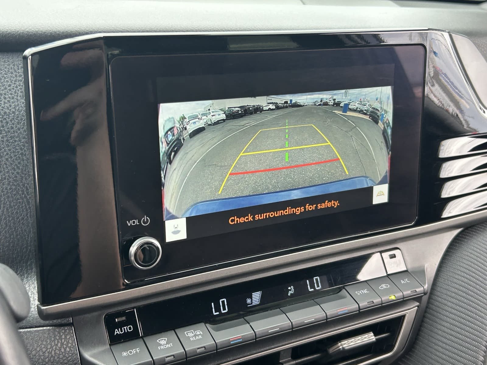 Used 2025 Toyota Camry SE FWD image 32