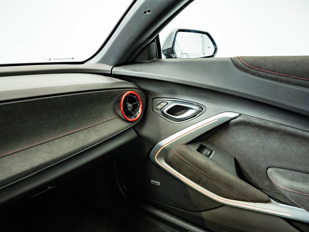 Used 2021 Chevrolet Camaro ZL1 RWD image 36