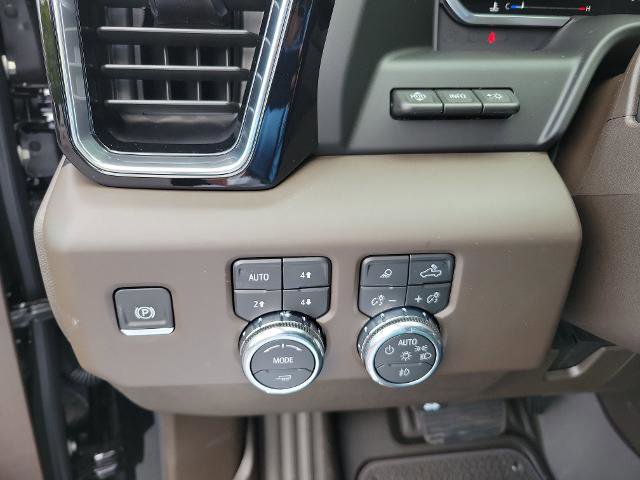 New 2026 GMC Sierra 2500 Denali w/ Denali Reserve Package image 24