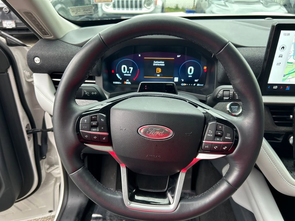 Used 2025 Ford Explorer Platinum w/ Ultimate Package image 14