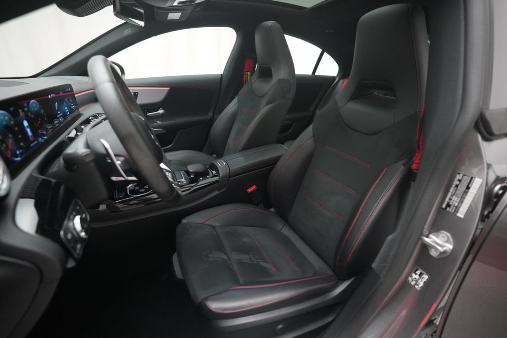 Used 2022 Mercedes-Benz CLA 35 AMG 4MATIC image 7