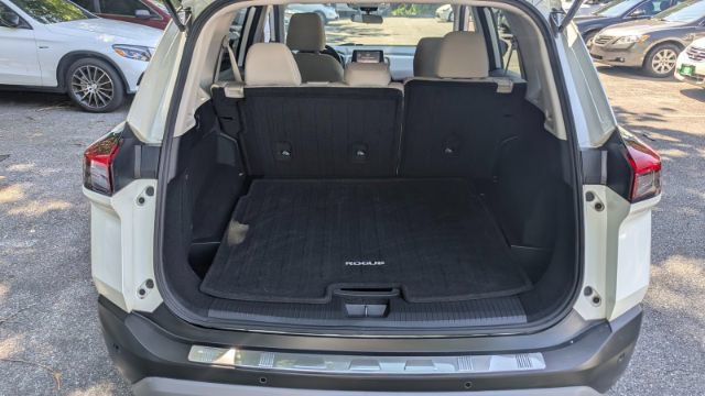 Used 2021 Nissan Rogue SV AWD/4WD image 13