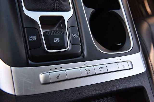 Used 2024 Kia Carnival LX image 17