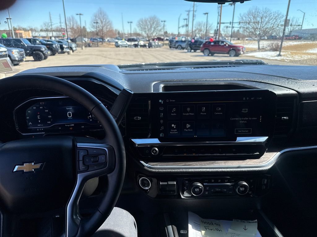 Used 2025 Chevrolet Silverado 2500 LTZ w/ LTZ Premium Package image 18