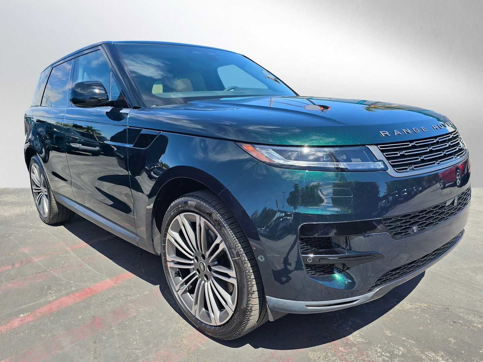 New 2025 Land Rover Range Rover Sport SE image 7
