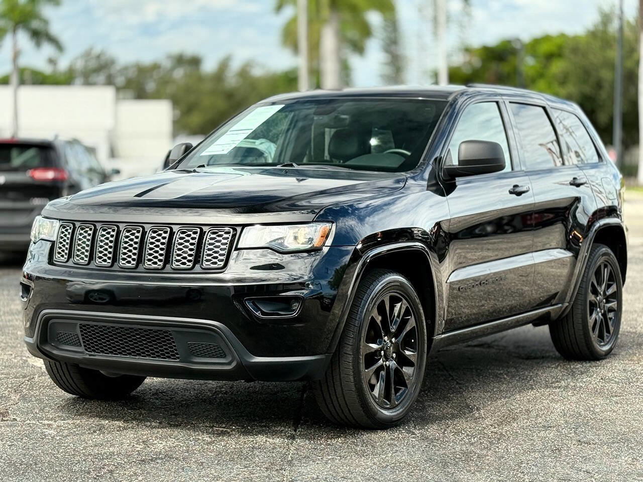 Used 2018 Jeep Grand Cherokee Altitude