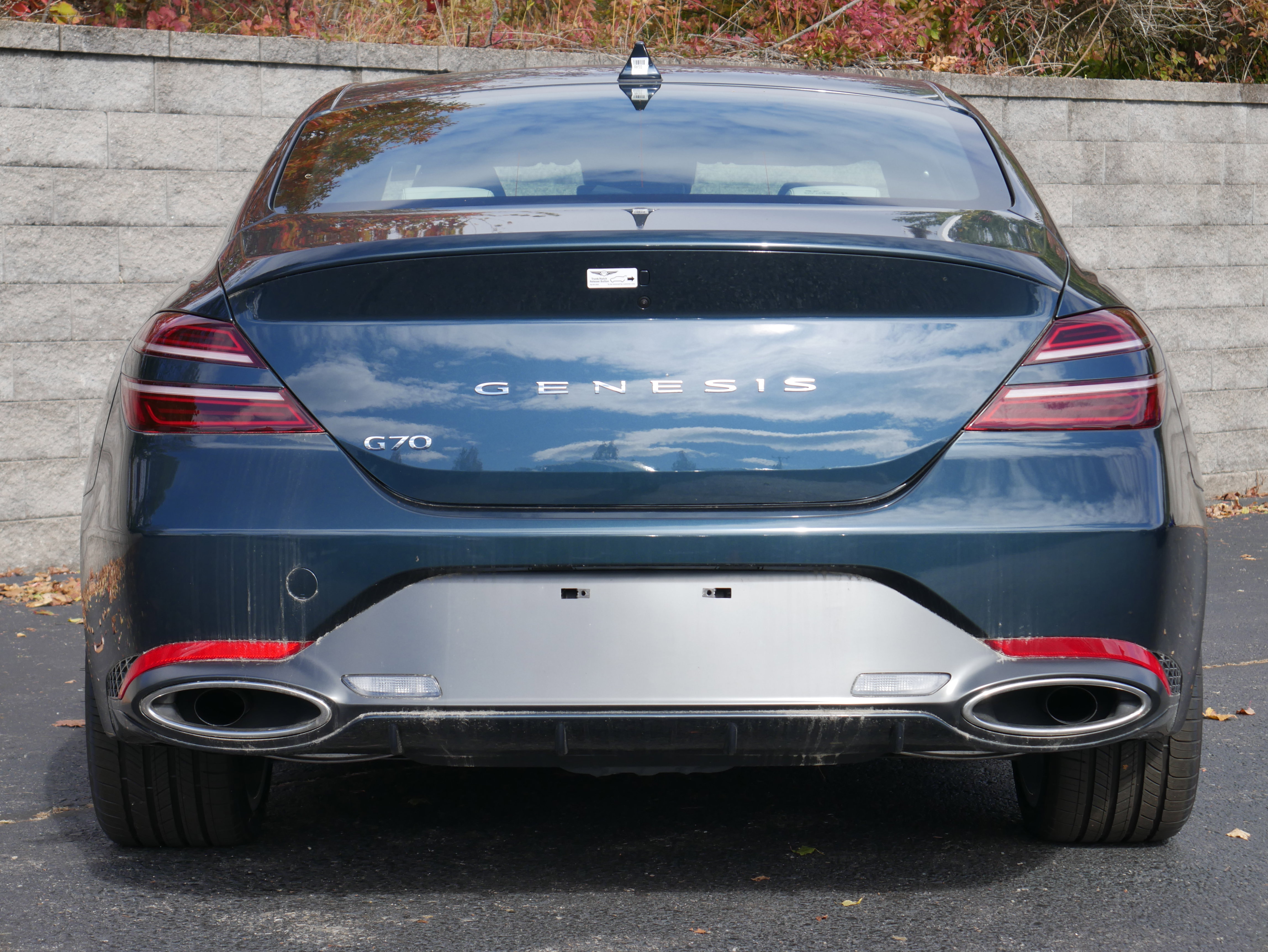 Used 2025 Genesis G70 2.5T image 5