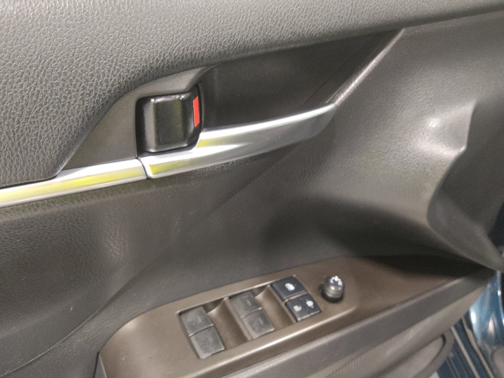 Used 2021 Toyota Camry LE FWD image 27