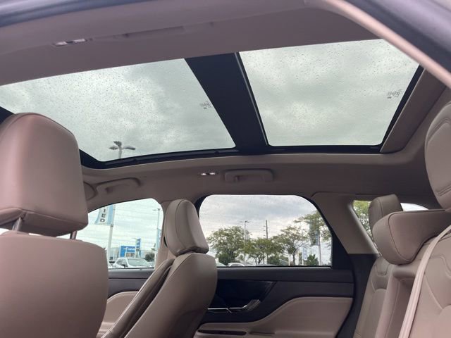 Used 2021 Lincoln Corsair AWD w/ Premium Package image 21