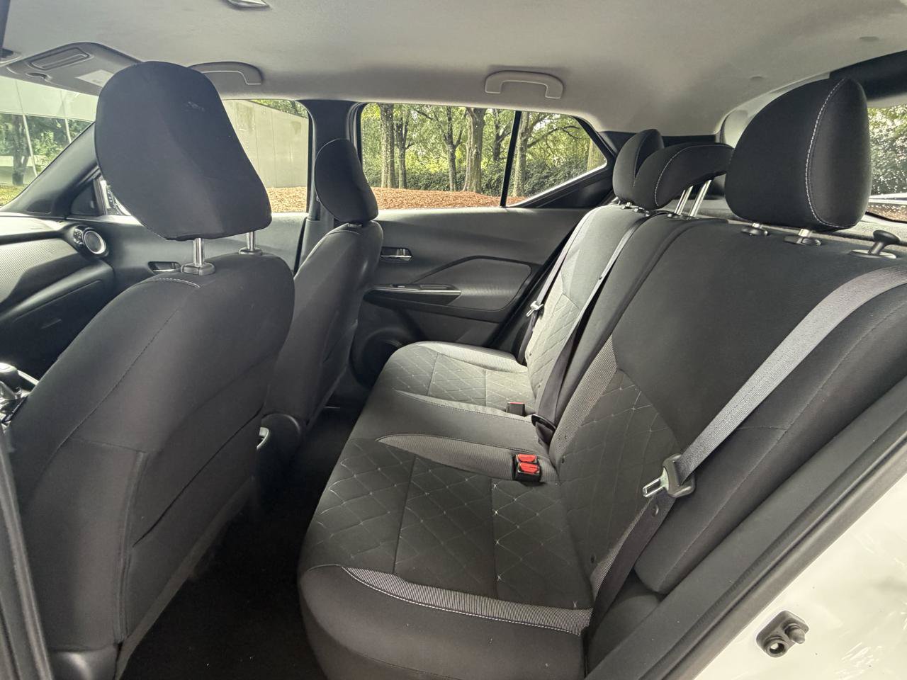 Used 2019 Nissan Kicks SV FWD image 13