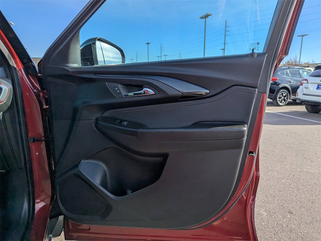 Used 2023 Chevrolet TrailBlazer RS w/ Sun and Liftgate Package image 39