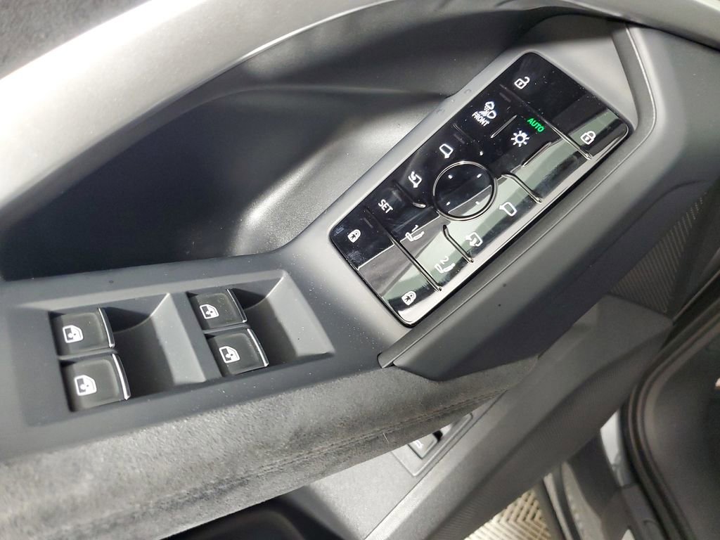 New 2026 Audi SQ5 Premium Plus image 19