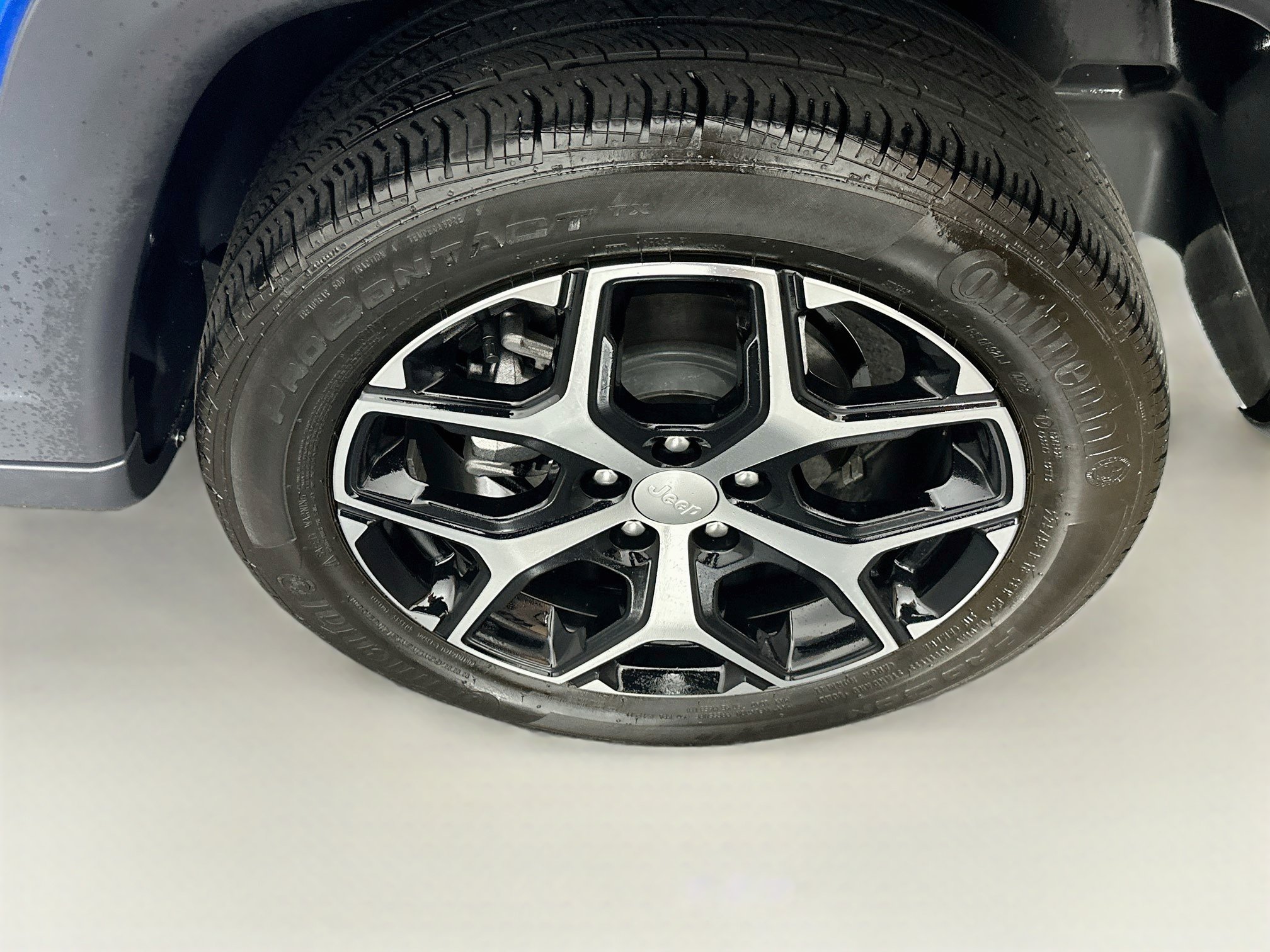 Used 2024 Jeep Compass Limited AWD/4WD image 11