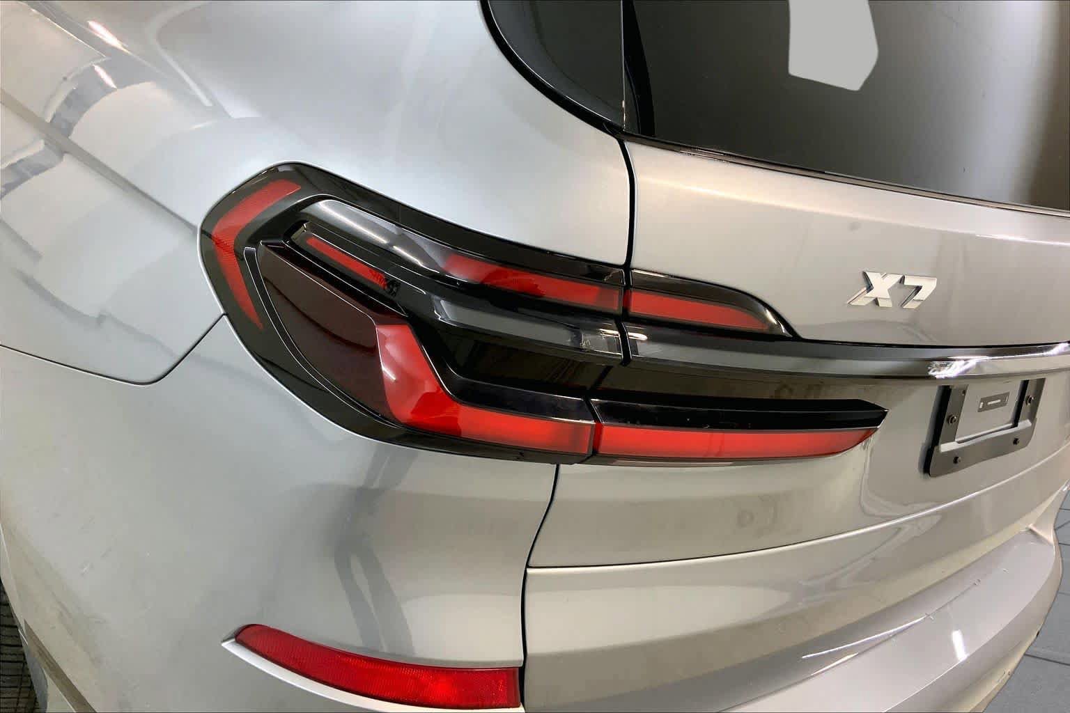 Certified 2025 BMW X7 M60i AWD/4WD image 28