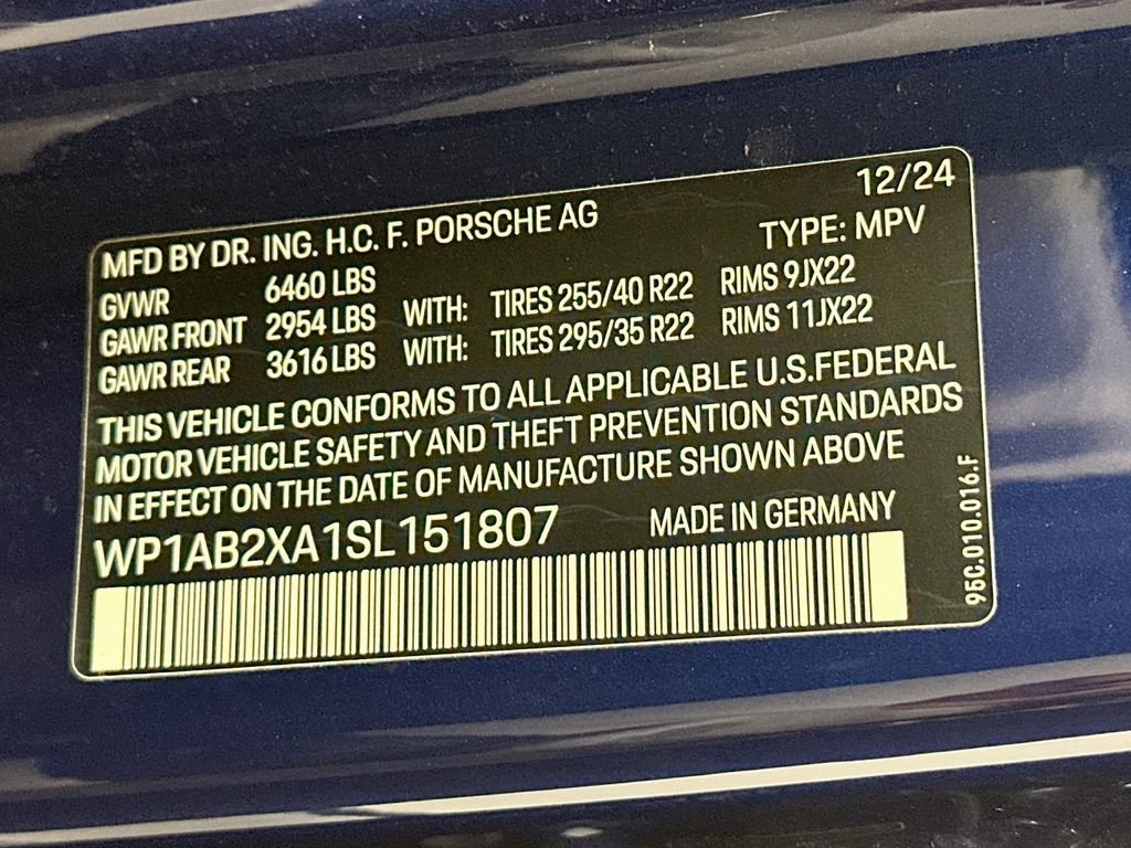 Used 2025 Porsche Macan 4S Electric AWD/4WD image 34