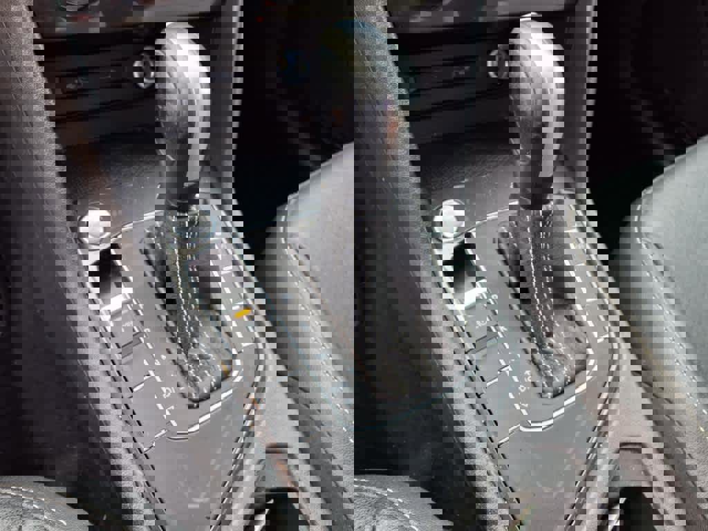 Used 2021 Volkswagen Tiguan SE image 21