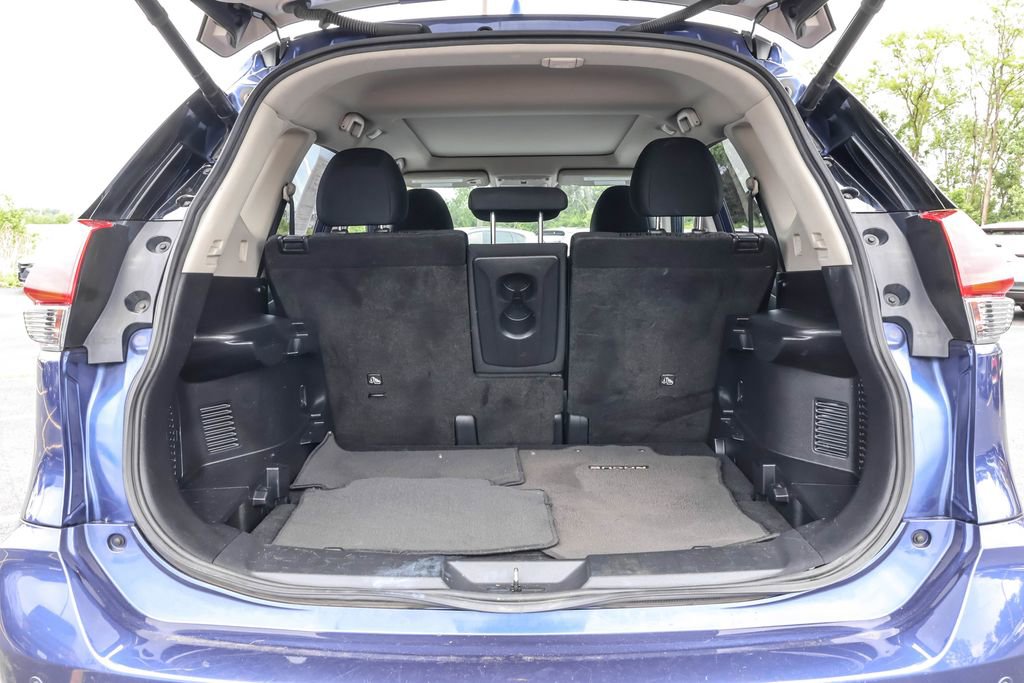 Used 2020 Nissan Rogue SV w/ Sun & Sound Touring Package AWD/4WD image 34