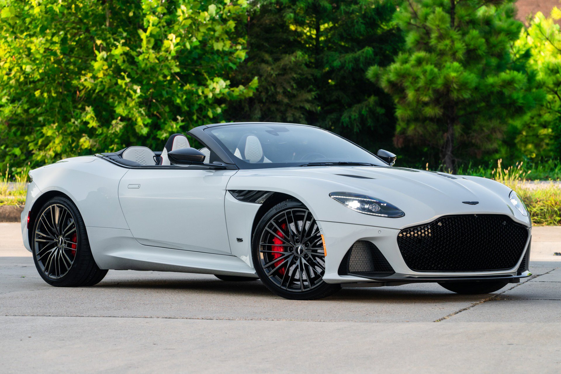 Used 2023 Aston Martin DBS Volante