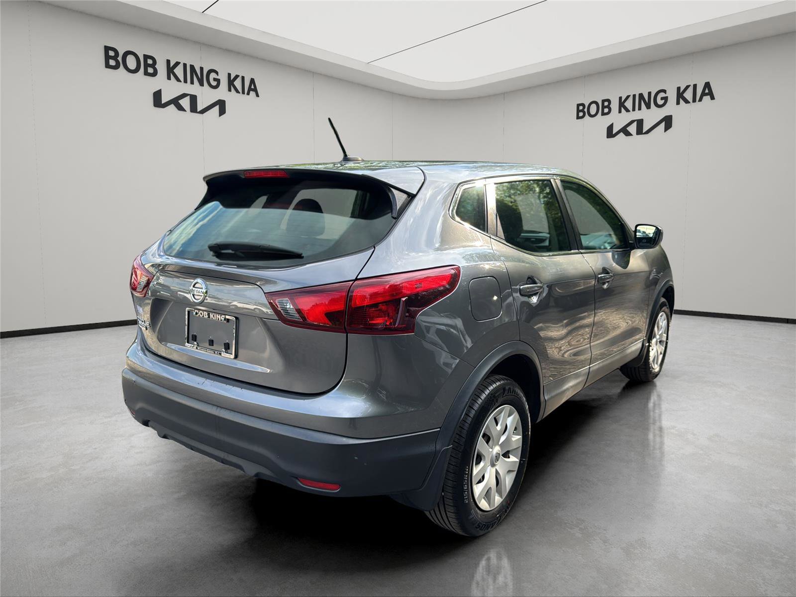 Used 2019 Nissan Rogue Sport S image 5