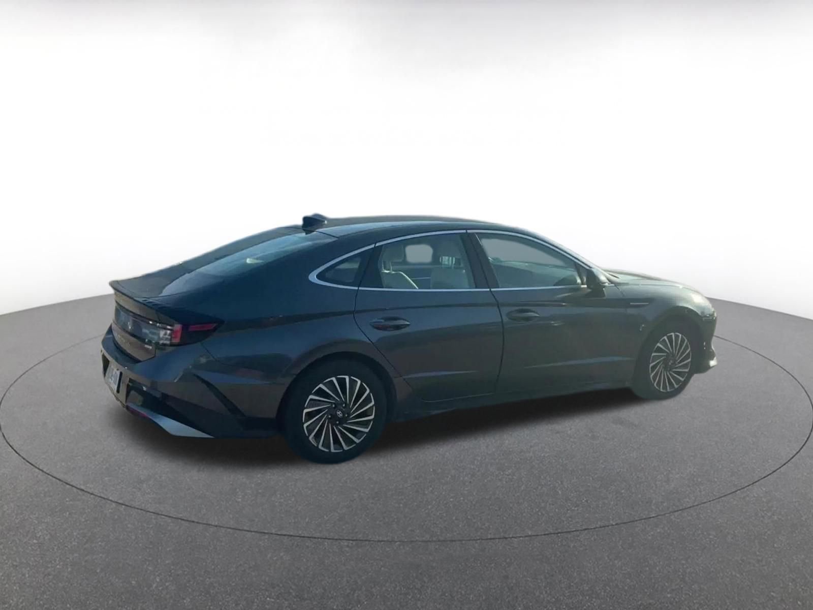 Used 2025 Hyundai Sonata SEL FWD image 15