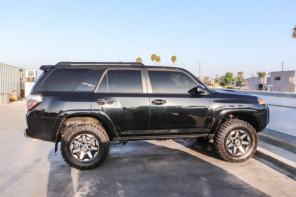 Used 2021 Toyota 4Runner TRD Off-Road Premium w/ Moonroof Package AWD/4WD image 13