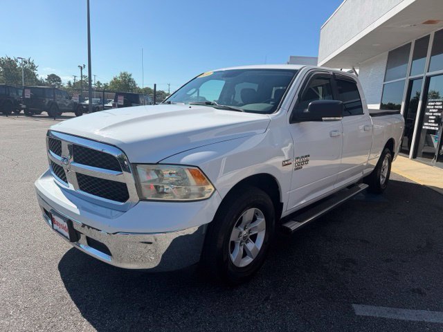 Used 2020 RAM 1500 Classic SLT w/ Luxury Group RWD image 38