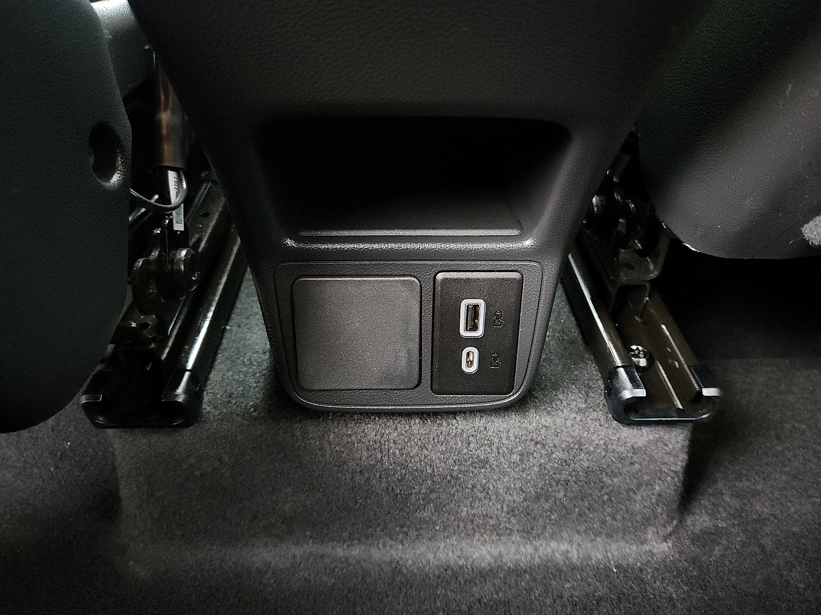 Used 2024 Buick Encore GX Sport Touring image 11