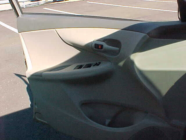 Used 2009 Toyota Corolla LE w/ All Weather Guard Pkg image 17