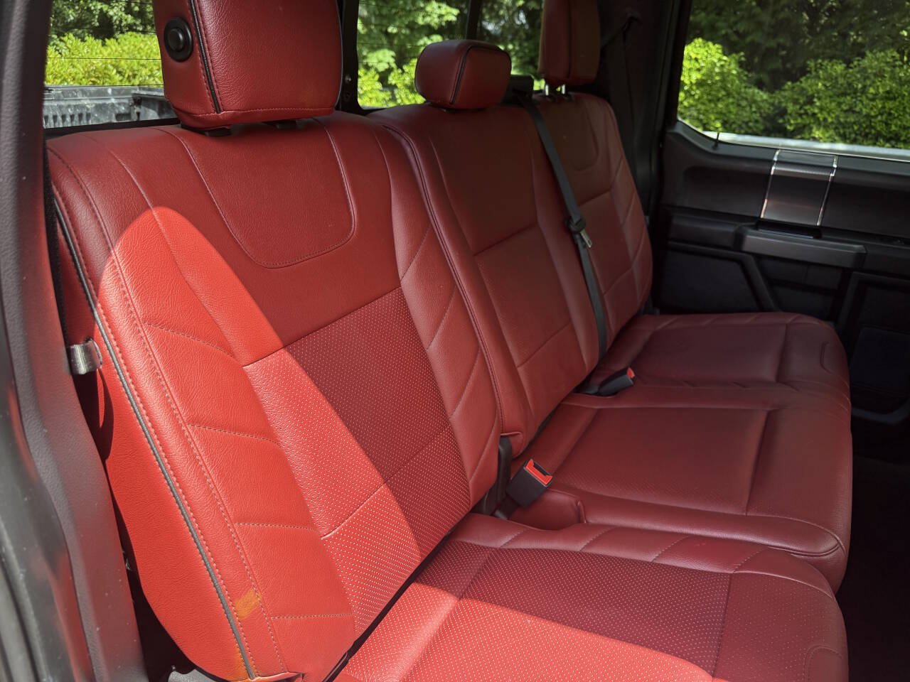 Used 2018 Ford F150 XLT w/ Equipment Group 302A Luxury AWD/4WD image 11