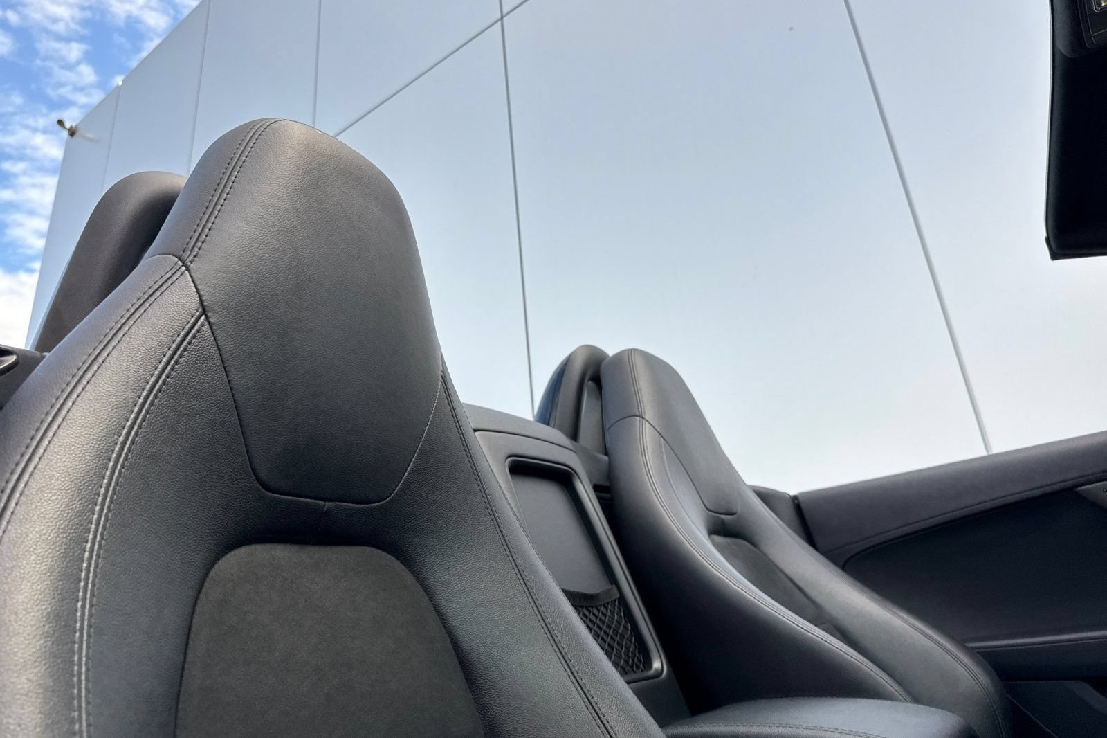 Used 2015 Jaguar F-TYPE Convertible RWD image 16