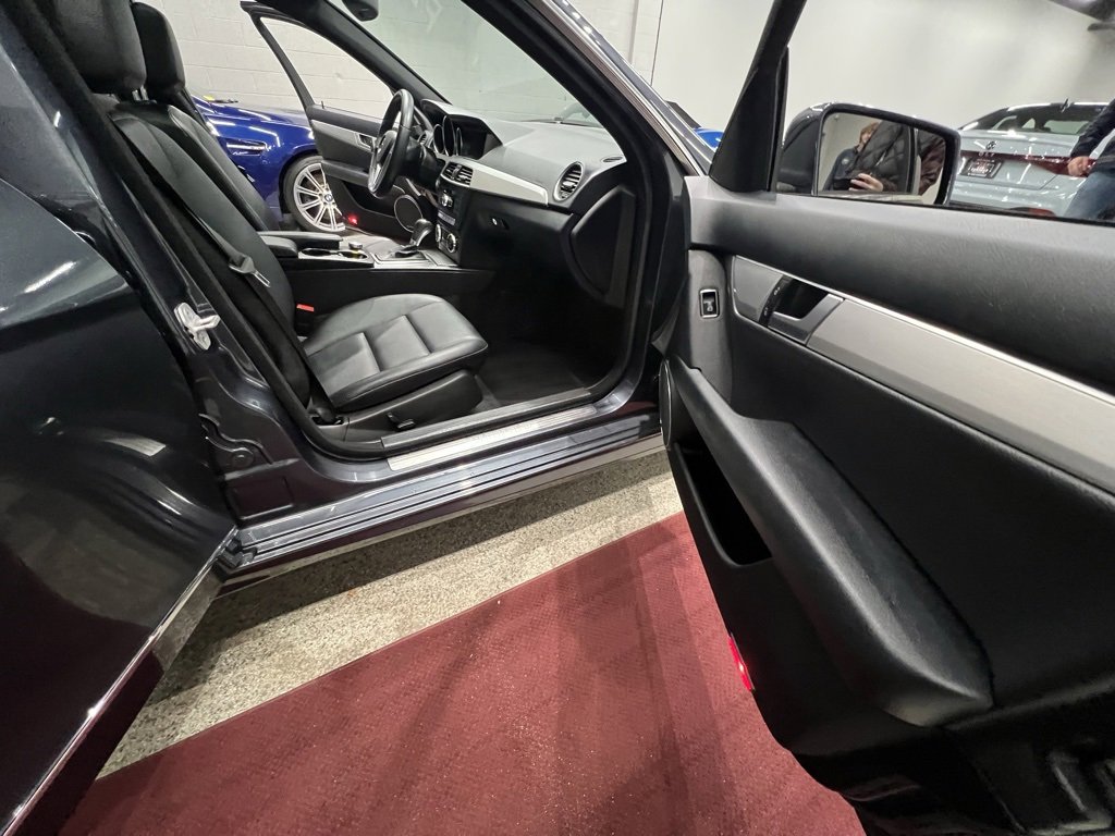 Used 2014 Mercedes-Benz C 300 4MATIC Sedan image 28
