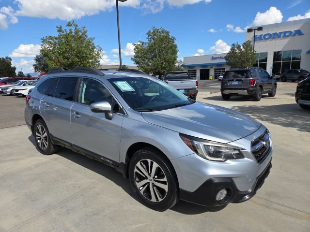 Used 2018 Subaru Outback 3.6R Limited AWD/4WD image 3
