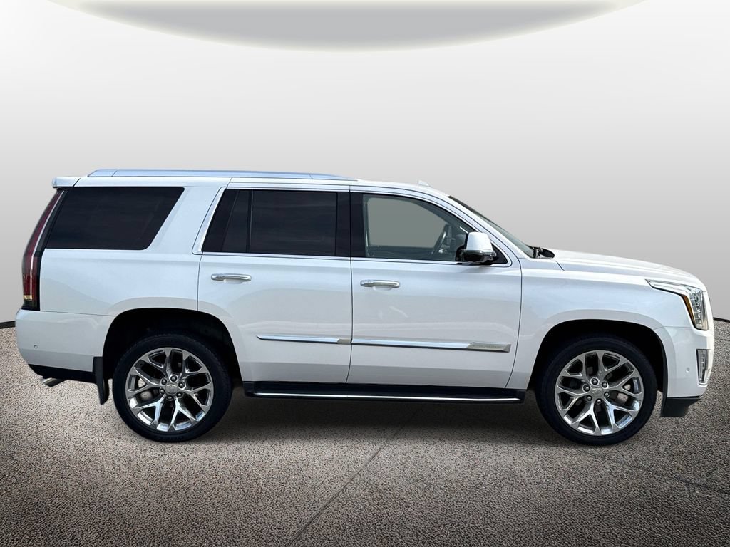 Used 2019 Cadillac Escalade Premium Luxury AWD/4WD image 4