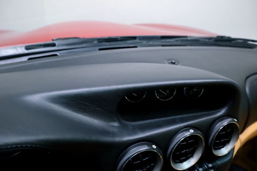Used 1999 Ferrari 550 Maranello Coupe RWD image 31