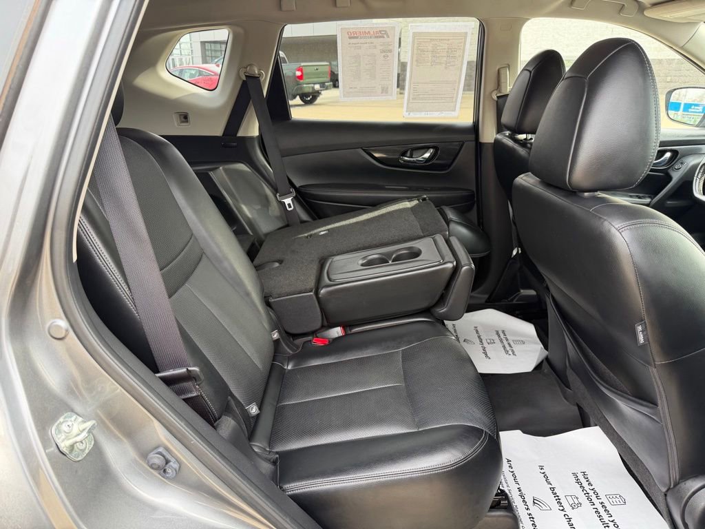 Used 2017 Nissan Rogue SL w/ SL Premium Package image 36
