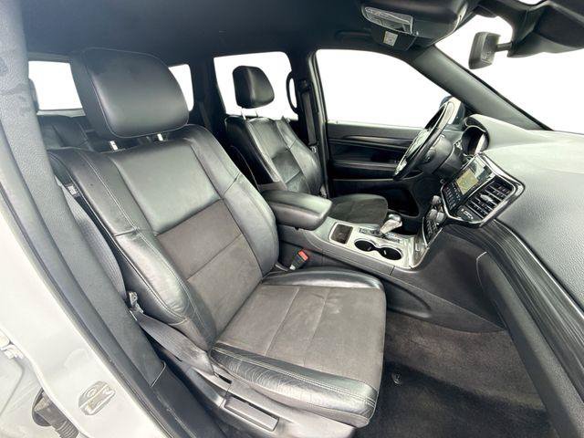 Used 2022 Jeep Grand Cherokee Laredo X RWD image 28