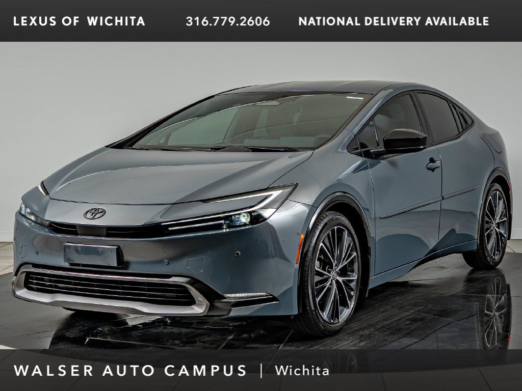 Used 2024 Toyota Prius XLE FWD image 1