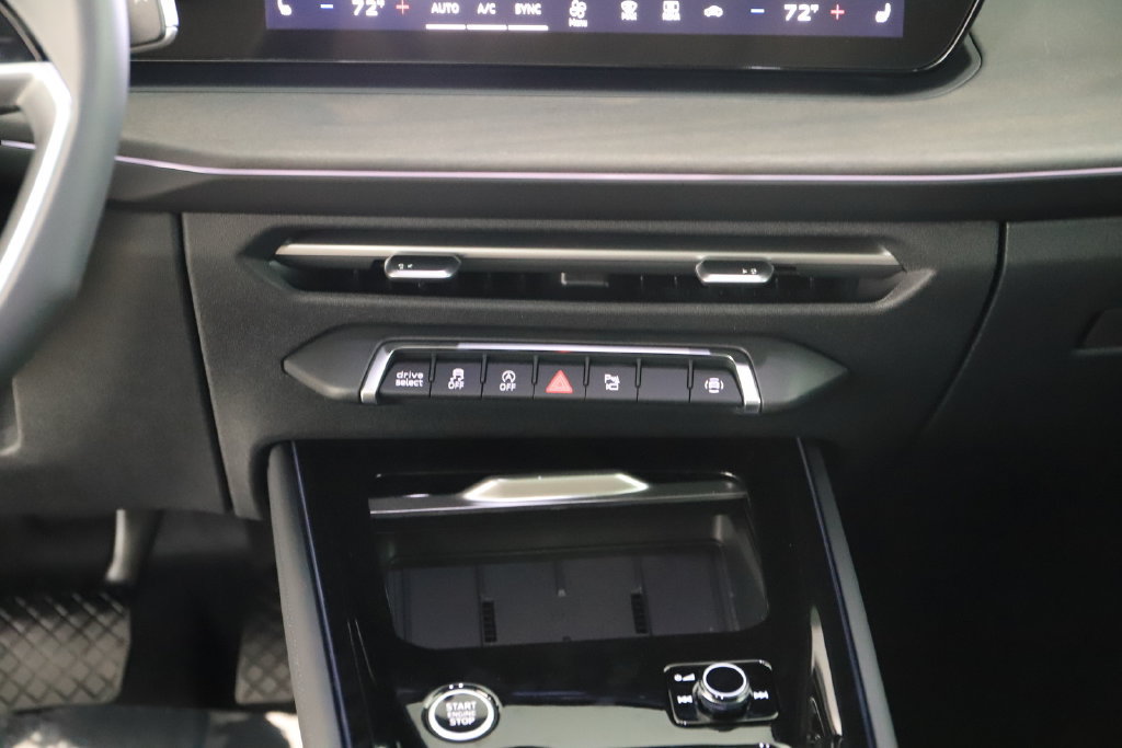 New 2026 Audi Q3 quattro 2.0T AWD/4WD image 20