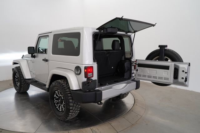 Used 2011 Jeep Wrangler Sahara w/ Dual Top Group image 33