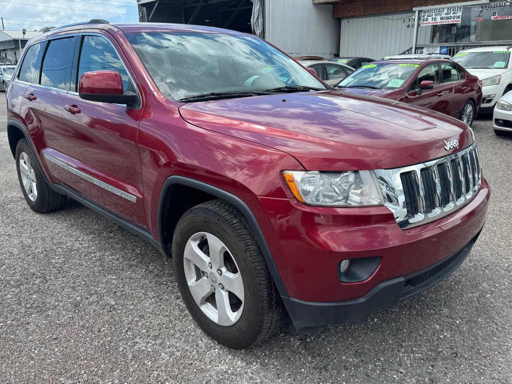Used 2013 Jeep Grand Cherokee Laredo RWD image 1