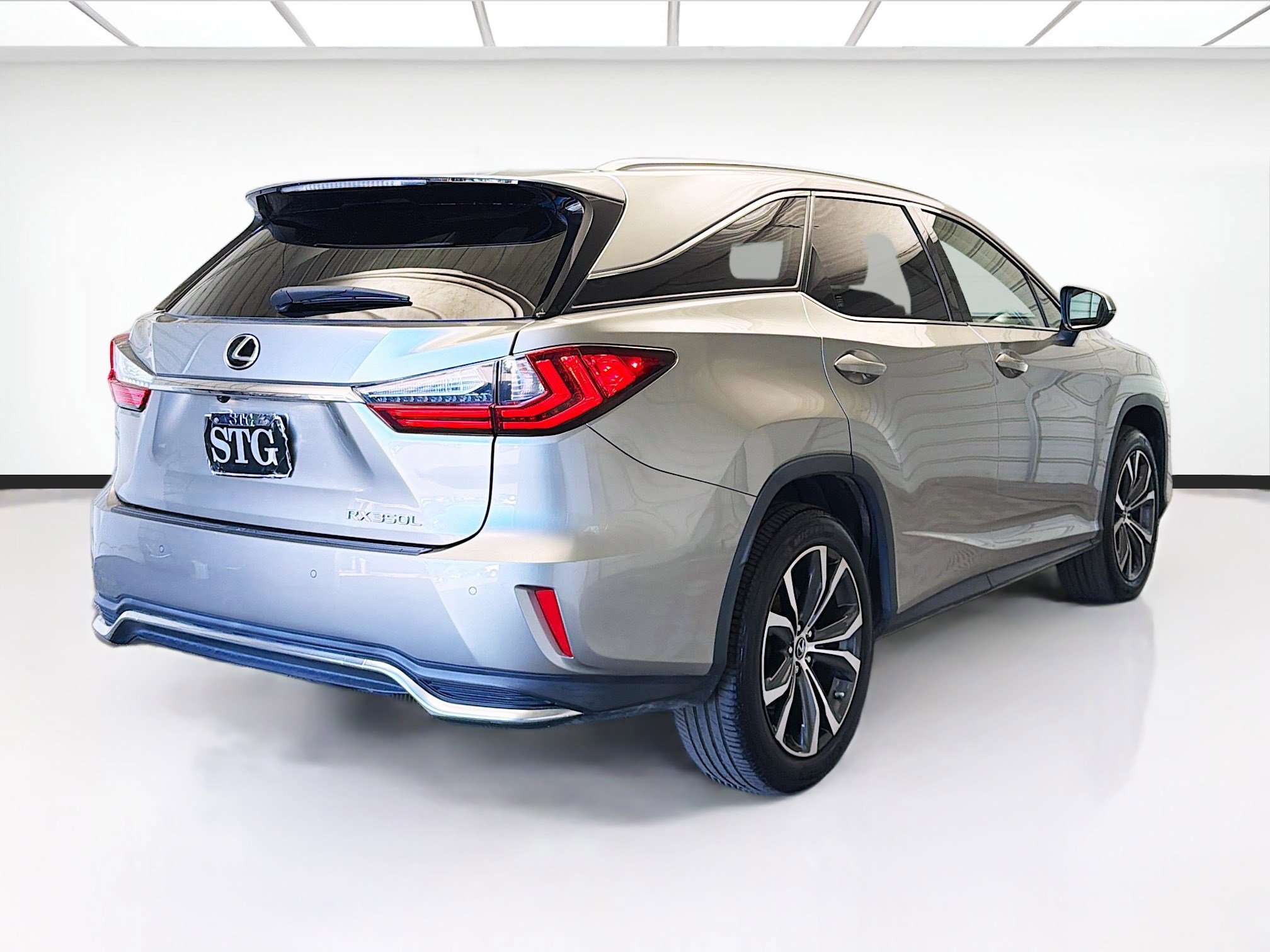 Used 2020 Lexus RX 350L Premium image 4