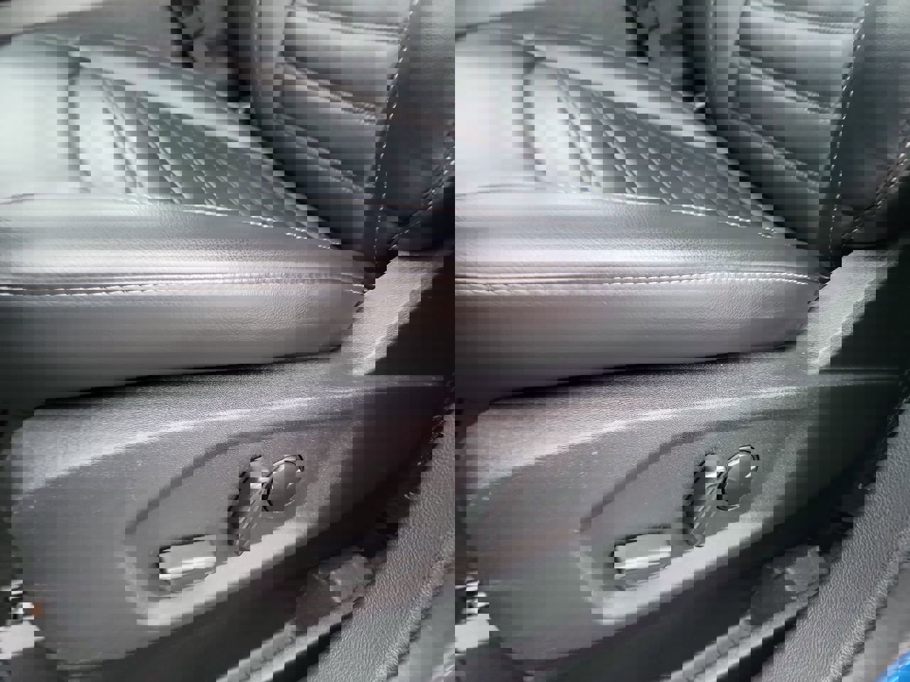 Used 2024 Ford Edge SEL w/ Convenience Package image 12